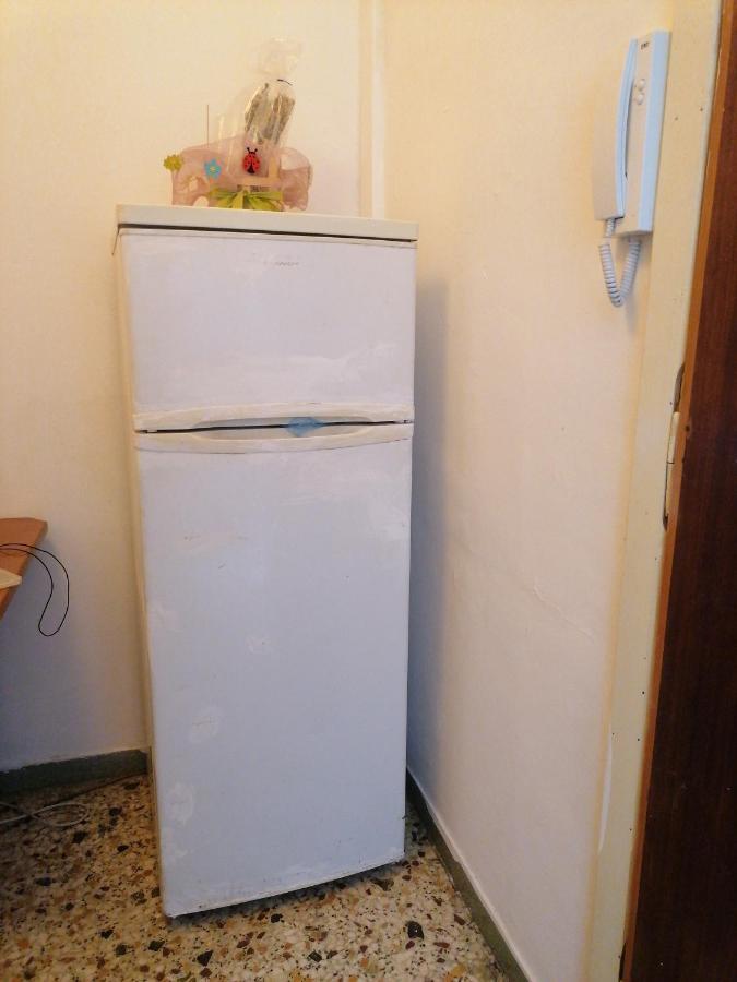 Athinas Apartment Near Acropoli And Monastiraki Metro Атина Екстериор снимка